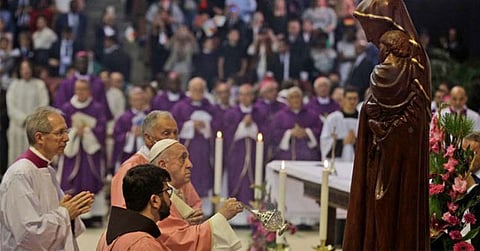 മൊറോക്കന് സഭ സംഭാഷണത്തിനും സേവനത്തിനും മുന്ഗണന നല്കണം : മാര്പാപ്പ