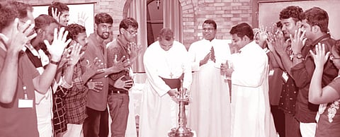 ശബ്ദമില്ലാത്ത ജീവിതത്തില് സ്നേഹത്തിന്റെ ശബ്ദമാകാന് വിവാഹ ഒരുക്ക കോഴ്സ്