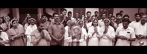 തിരുമുഖം പതിഞ്ഞ ഓസ്തി റോമിലേക്ക്