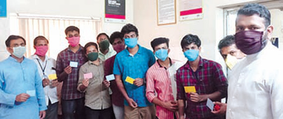 രക്തദാനം നടത്തി മാതൃകയായി