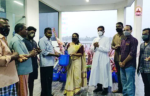 താന്തോന്നിത്തുരുത്തിൽ സഹായവുമായി സഹൃദയ