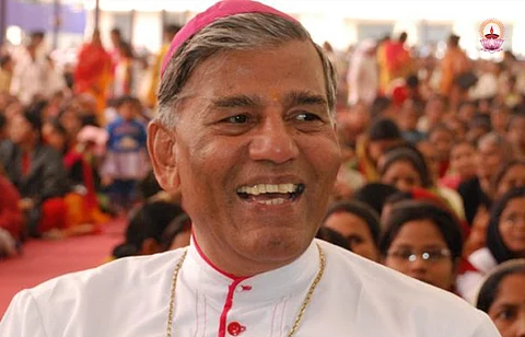 വിരമിച്ച ആര്ച്ചുബിഷപ് സഹവികാരിയായി ഇടവക ശുശ്രൂഷയില്