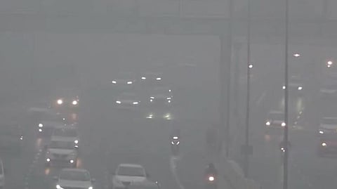 New Delhi: Dense Fog Disrupts Delhi's Air and Rail Travel; Meteorological Department Predicts Relief Soon