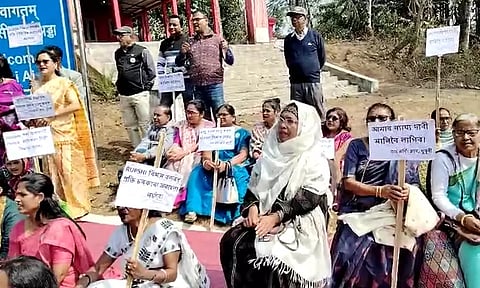 Assam: Senior citizens of Dhubri district and BTR staged a protest against flight suspension at Rupsi Airport