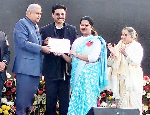 Guwahati: Ritika Das receives the honour of Role Award from Vice President of India, Jagdeep Dhankhar
