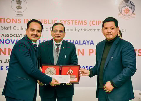‘Kritagyata’ CIPS receives award for Innovation in Public Systems’ in ‘IT Category’ at Shillong
