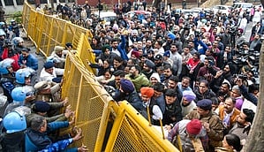 Aam Aadmi Party, Congress protest over ‘rigging’ in Chandigarh mayoral polls