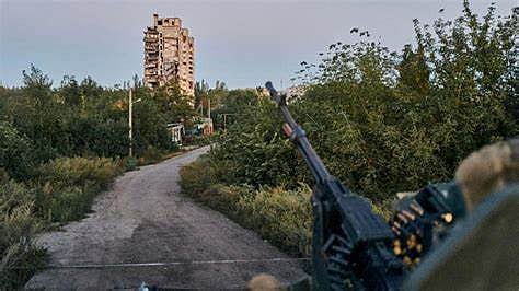 Ukraine orders withdrawal of troops from Avdiivka town