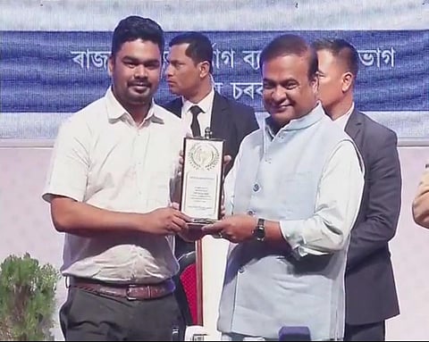 Mission Basundhara: Abu Sayeed Hussain receives Chief Minister Dr Himanta Biswa Sarma’s Outstanding Service Award