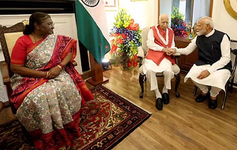 President Droupadi Murmu confers Bharat Ratna on LK Advani