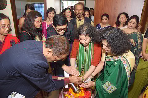 Exhibition of paintings underway on occasion of International Women’s Day