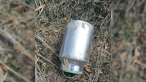 Demow: Suspected bomb found in a steel jug