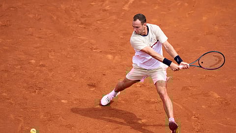 Roberto Bautista Agut beats Roman Safiullin in Barcelona Open