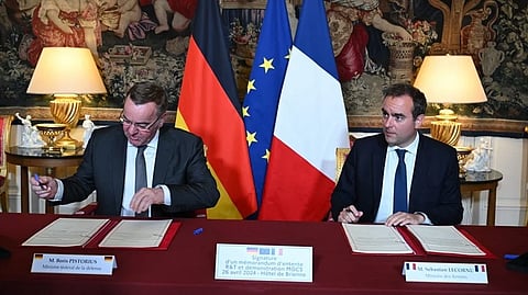 Germany, France sign deal on developing future weapons system