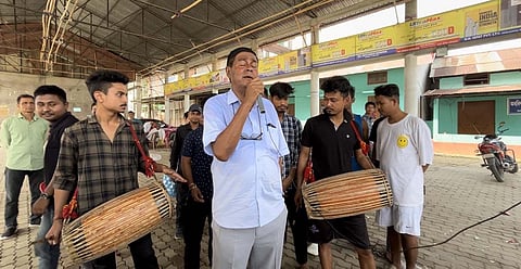 Barpeta Lok Sabha seat candidate sings Bihu songs in Pathsala