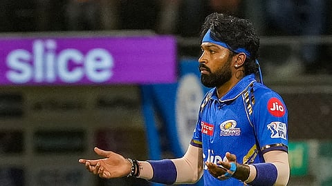 ‘Absolutely ordinary’, says Sunil Gavaskar on Hardik Pandya’s captaincy and bowling against Chennai Super Kings