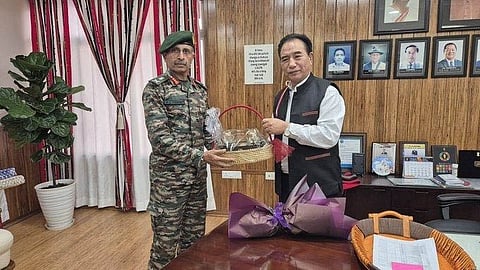 Eastern Command chief discusses India-Myanmar border with Mizoram Governor, CM Lalduhoma