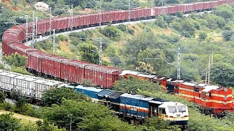 N. F. Railway holds steady growth in freight unloading in April