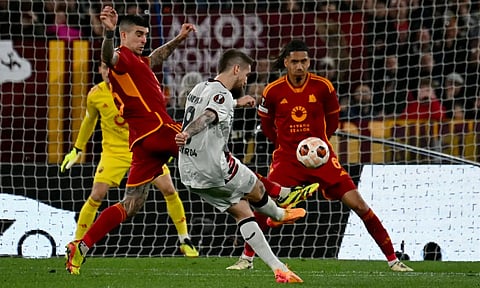 Bayer Leverkusen hold Roma in four-goal thriller to book Europa League final