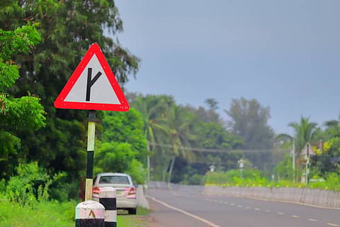 Neglect of Warning Signs on National Highways Leads to Frequent Accidents and Fatalities
