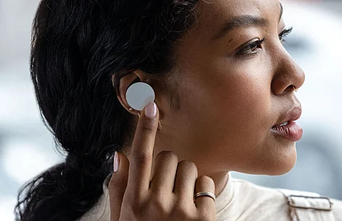 Here’s How Earphones And Earpods Can Damage Your Hearing
