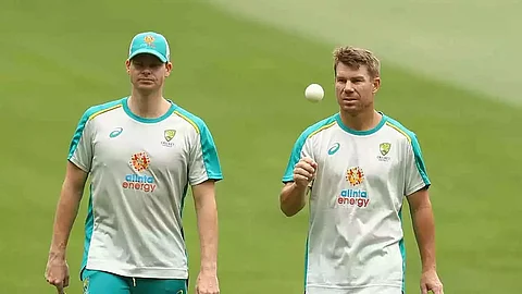 David Warner signs two-year deal with Sydney Thunder; Steven Smith to play for Sixers
