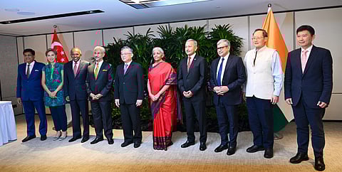India-Singapore discuss co-operation in emerging, futuristic areas