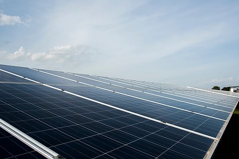 Solar hybrid cold storage unit