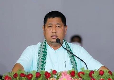 MLA Lawrence Islary