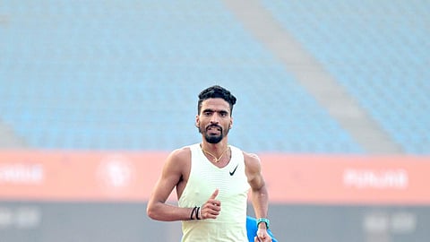 Gulveer Singh sets 5000m indoor national record