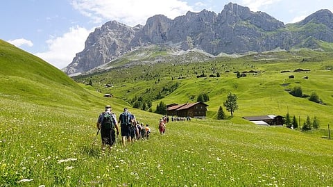 Representational image