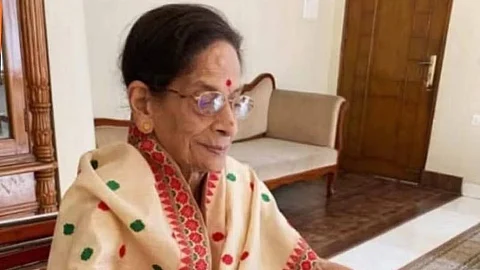 Dr. Lakshahira Das