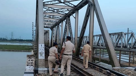 Indo-Bangladesh border.
