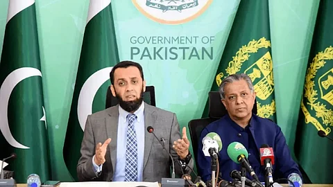 Pak Minister