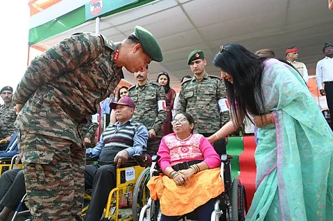 former-servicemen rally