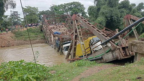 Bridge collapses