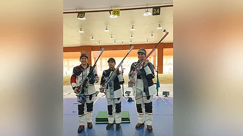 Esha, Vidarsa, Parth
