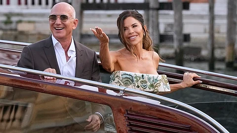 Amazon founder Jeff Bezos, Lauren Sanchez are now married