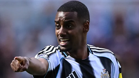‘We’d be upset if Isak leaves’, says Newcastle defender Dan Burn