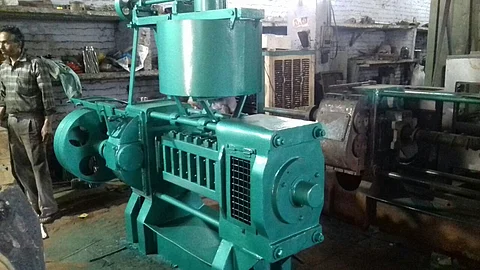 Oil expeller