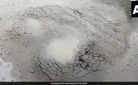 Cracks Emerge on Patna's Rs 422 Crore Flyover Just Two Months After Inauguration
