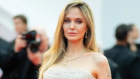 Angelina Jolie leaving Hollywood?Actress plans to sell US home and move abroad