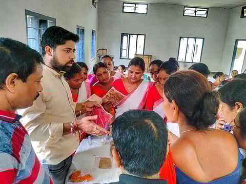 Assam: Training on eri silk spinning and natural dyeing held in Chaygaon