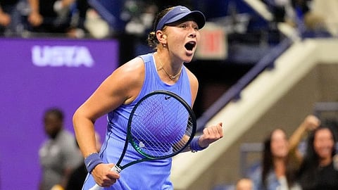 US Open: Amanda Anisimova beats Naomi Osaka