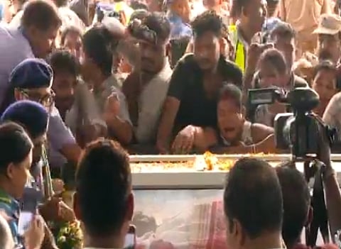 Image of fans breaking down after seeing a glimpse of Late Zubeen Garg