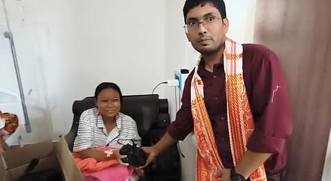 Image of the Hatsingimari Global Hospital distributing free food to patients