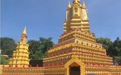 Image of Geetangar's ongoing construction of Bangkok's Wat Arun designed pandal