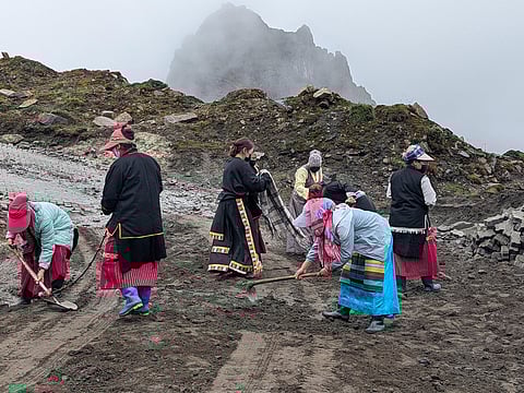 Tibetan women