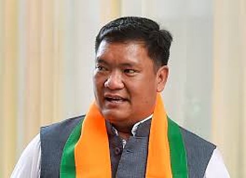 पेमा खांडू