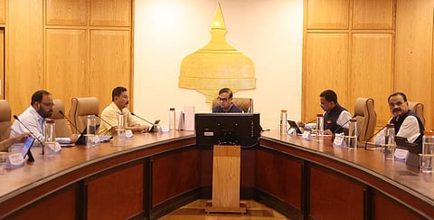 State cabinet